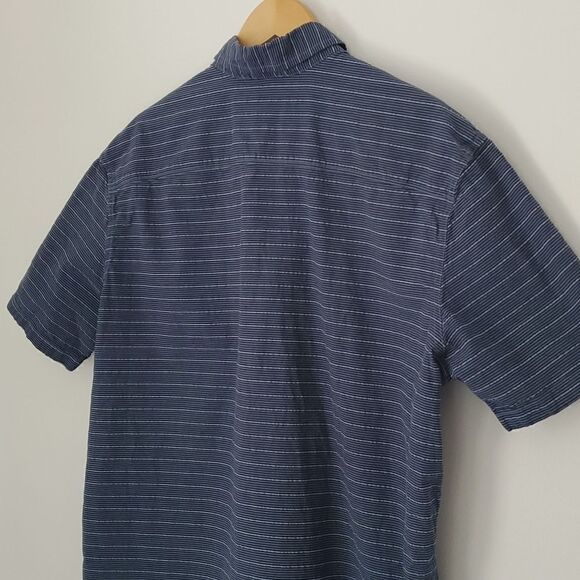 Eddie Bauer | Classic Fit Button-down - Picture 7 of 7